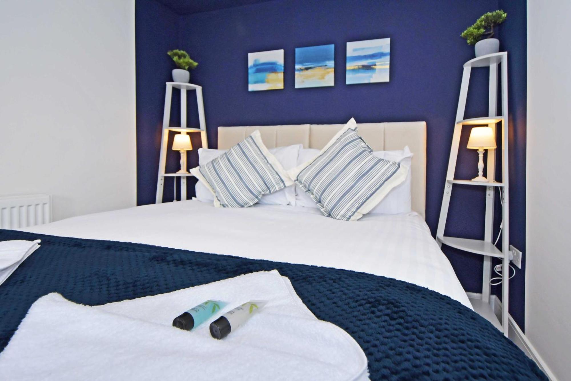 Sapphire Apartments By Yourstays - Luxury 2 Bedroom Apartments In Crewe Esterno foto