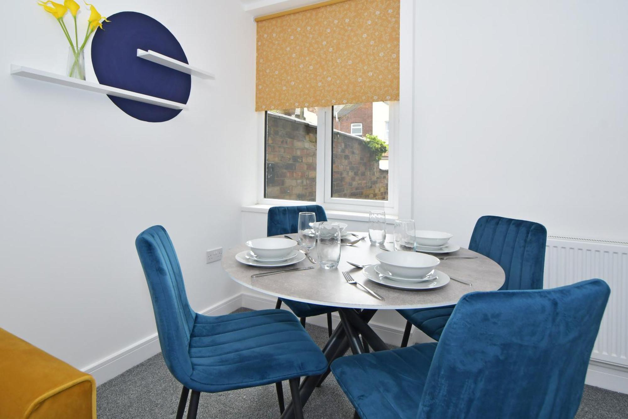 Sapphire Apartments By Yourstays - Luxury 2 Bedroom Apartments In Crewe Esterno foto
