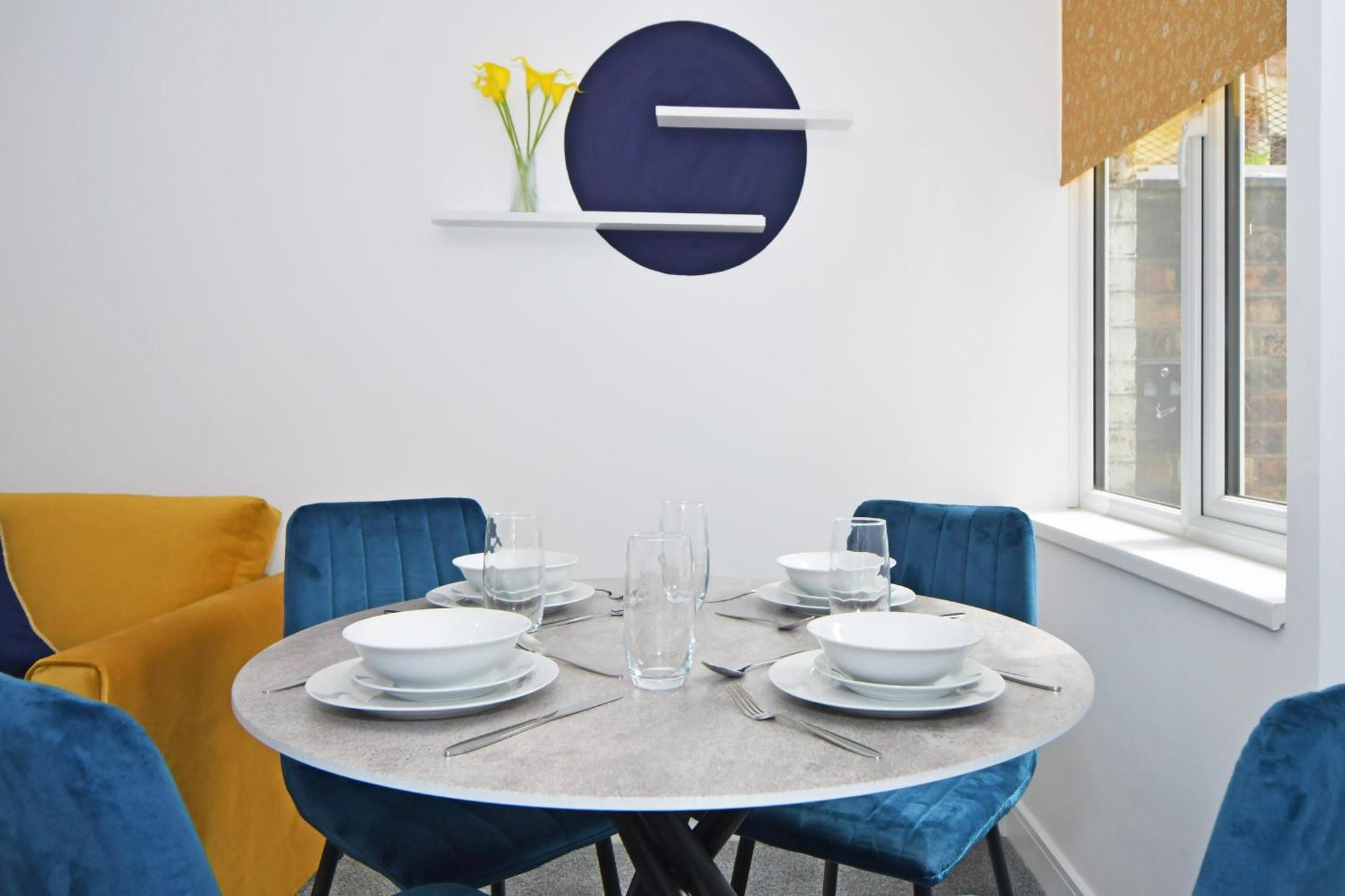 Sapphire Apartments By Yourstays - Luxury 2 Bedroom Apartments In Crewe Esterno foto