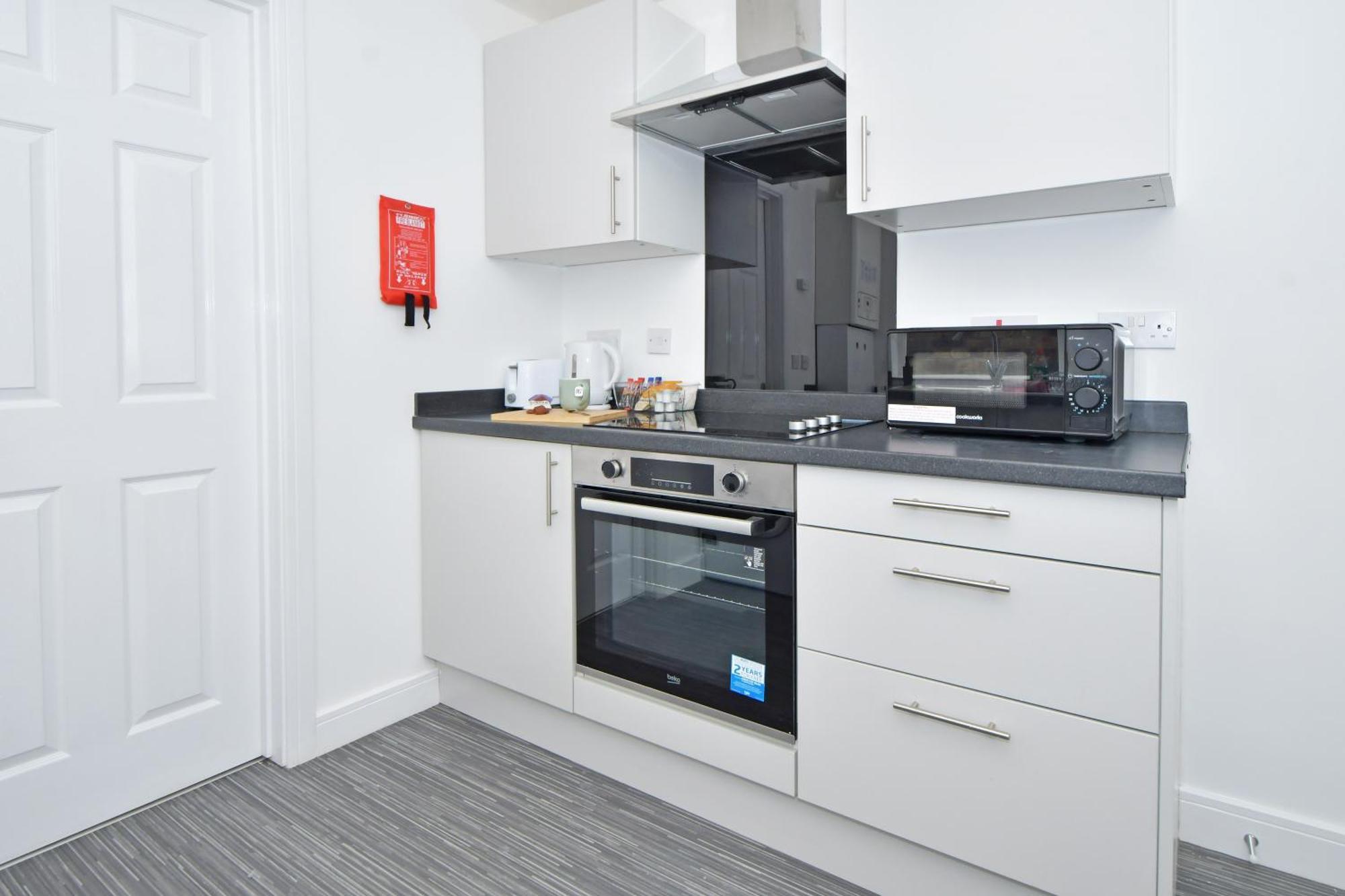 Sapphire Apartments By Yourstays - Luxury 2 Bedroom Apartments In Crewe Esterno foto
