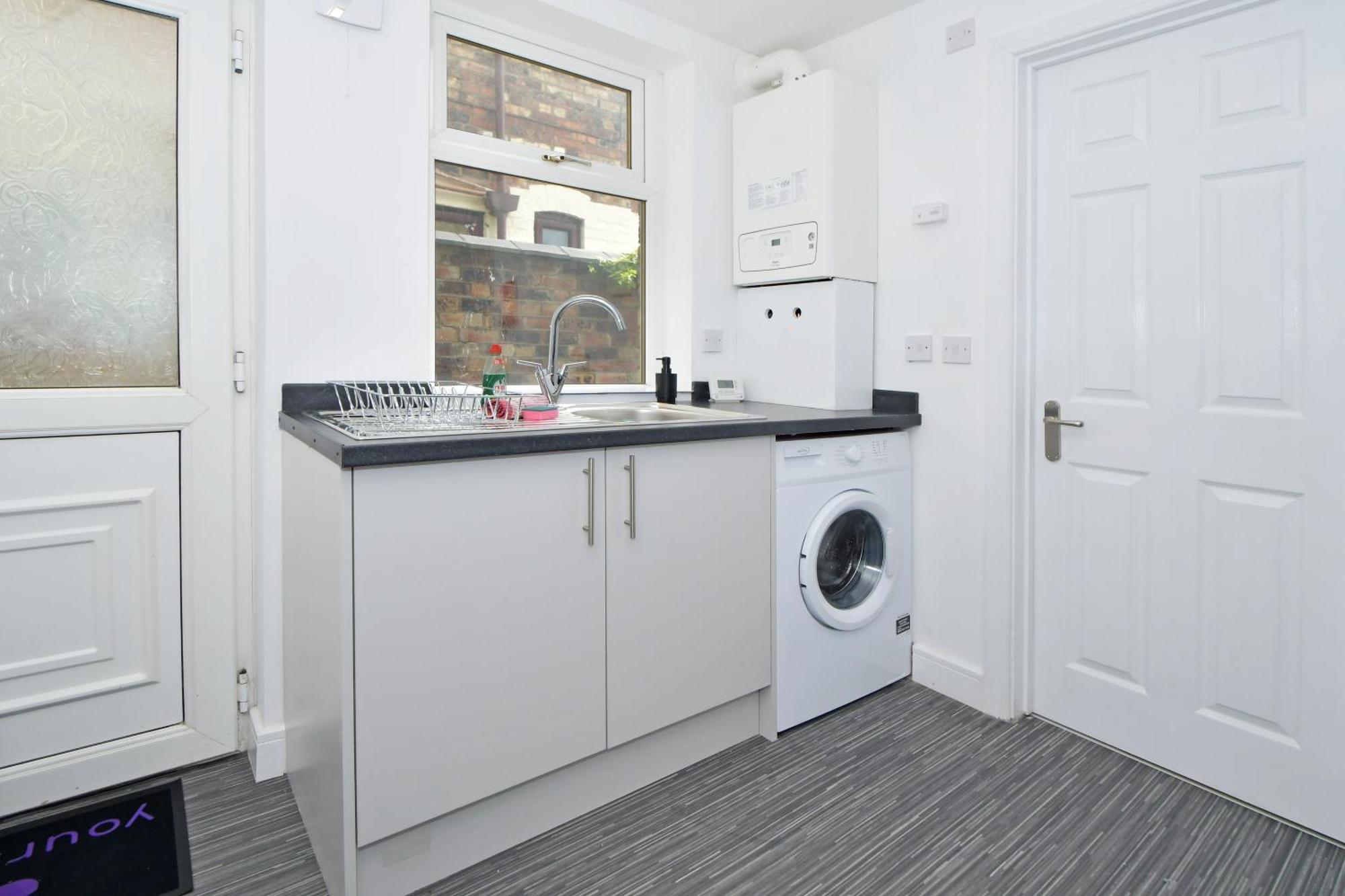 Sapphire Apartments By Yourstays - Luxury 2 Bedroom Apartments In Crewe Esterno foto