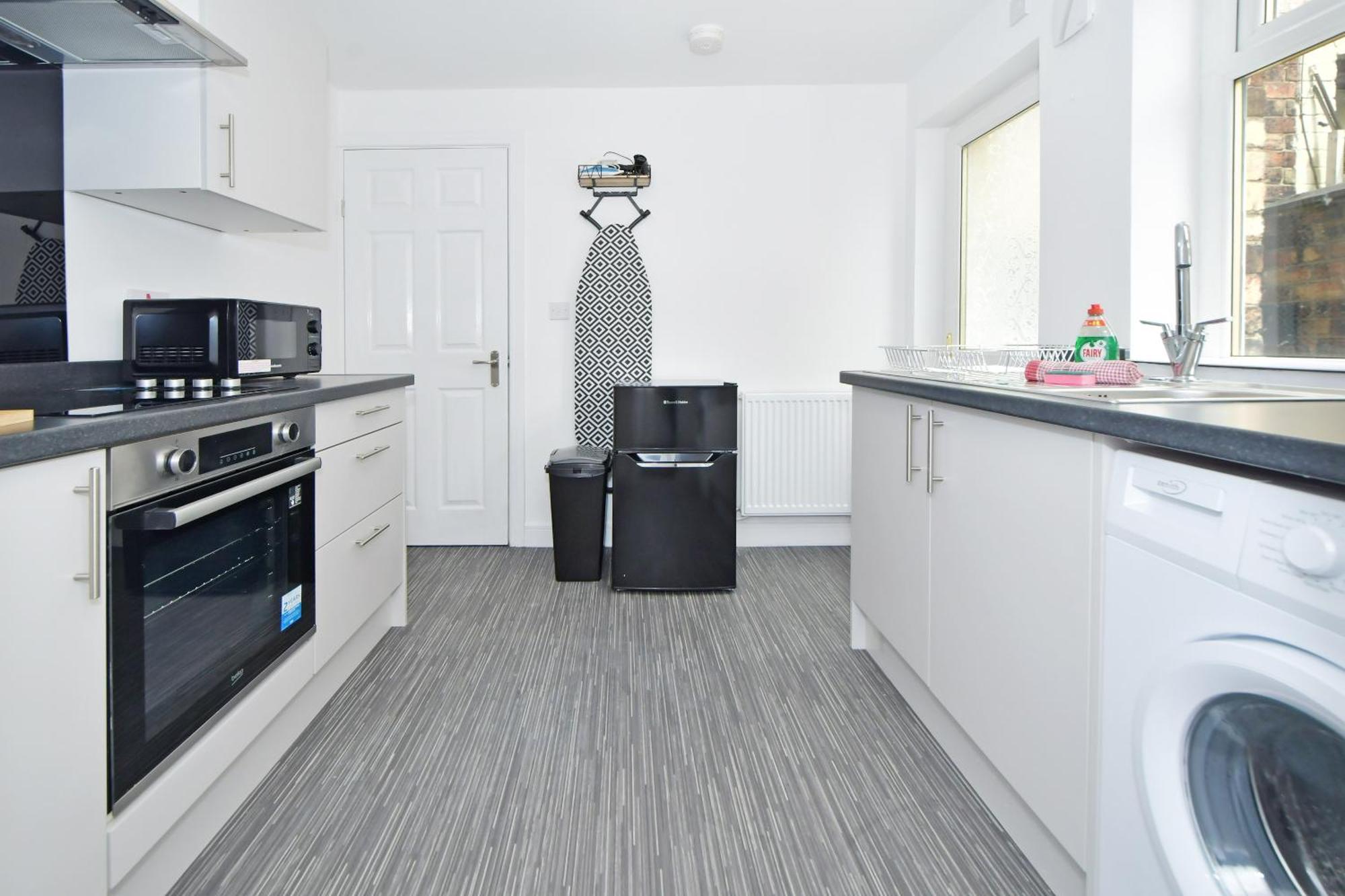 Sapphire Apartments By Yourstays - Luxury 2 Bedroom Apartments In Crewe Esterno foto
