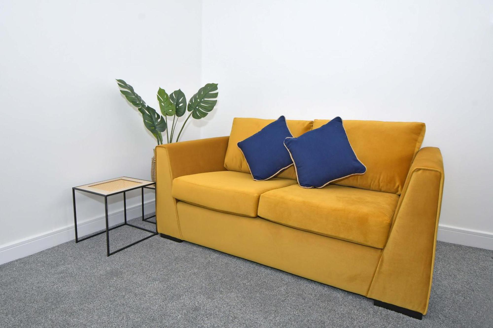 Sapphire Apartments By Yourstays - Luxury 2 Bedroom Apartments In Crewe Esterno foto